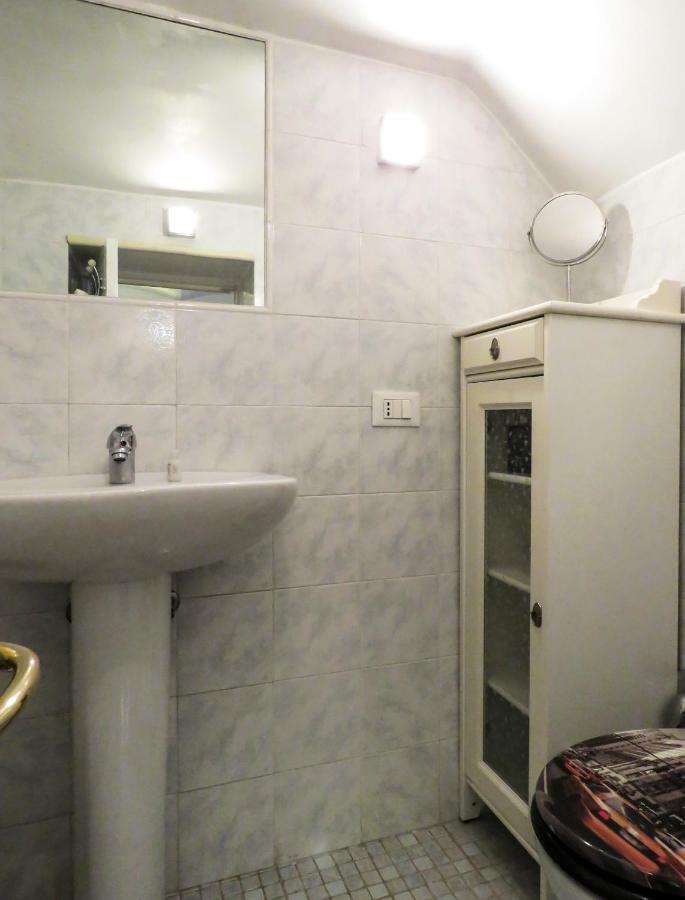 Casa Del Moro - Romantic Loft In Trastevere Exteriör bild