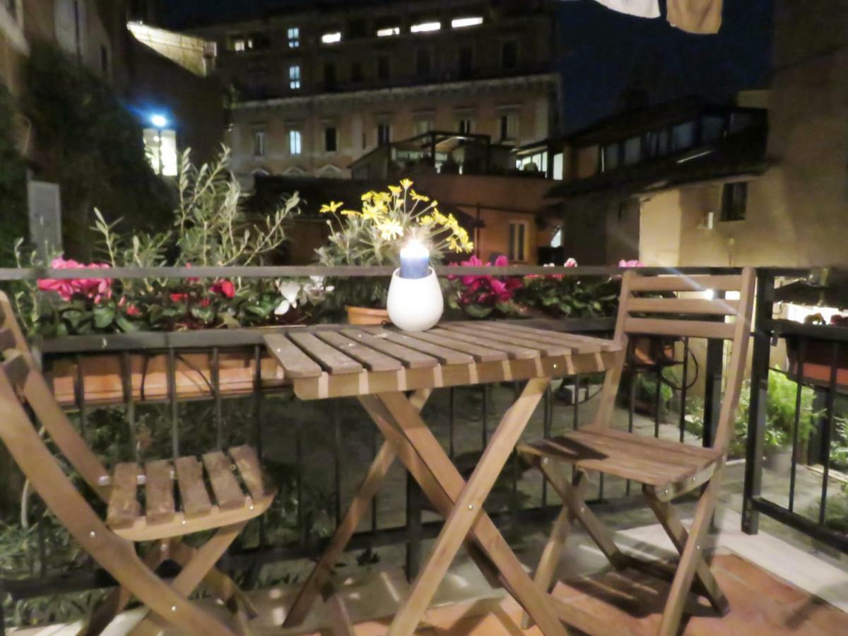 Casa Del Moro - Romantic Loft In Trastevere Exteriör bild
